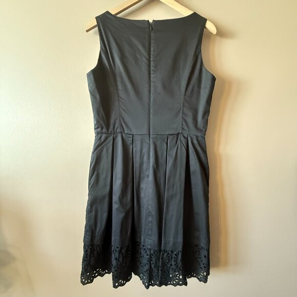 Women's 12 WHBM Back Sleeveless Fit and Flare Dress Eyelet Lace Hem - Picture 3 of 8